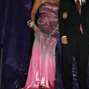 Rive Designs Strapless Prom Dress